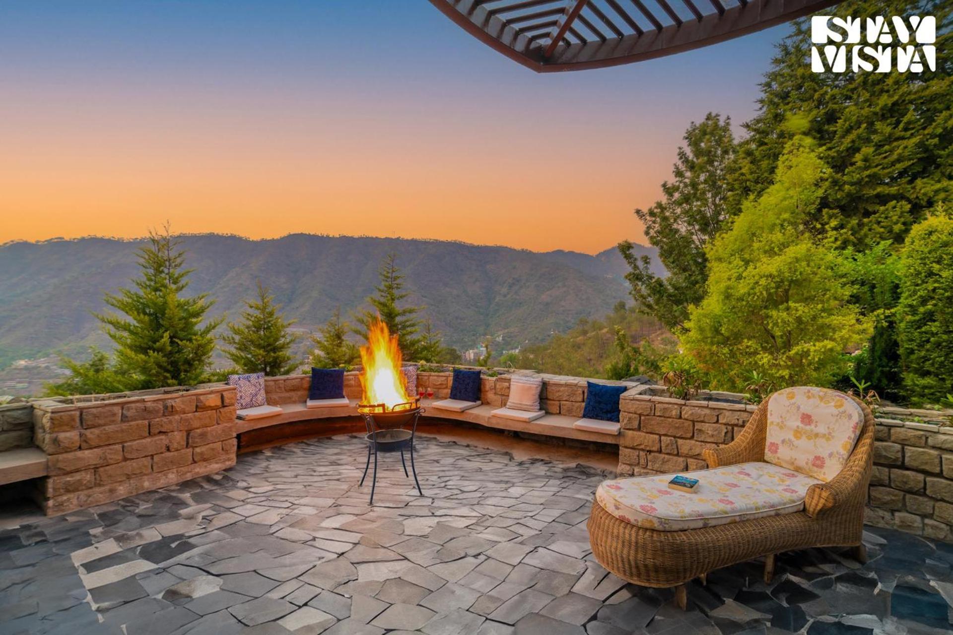 Stayvista At Sylvana Villas With Lawn, Bbq And Jacuzzi Kasauli Ngoại thất bức ảnh