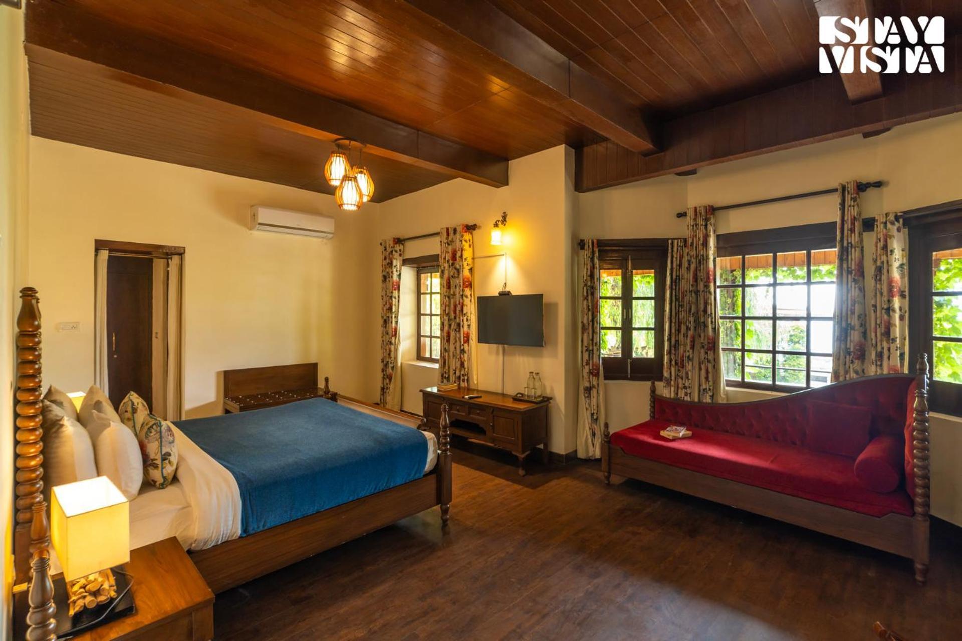 Stayvista At Sylvana Villas With Lawn, Bbq And Jacuzzi Kasauli Ngoại thất bức ảnh