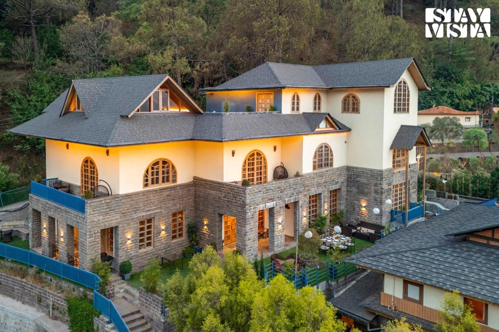 Stayvista At Sylvana Villas With Lawn, Bbq And Jacuzzi Kasauli Ngoại thất bức ảnh